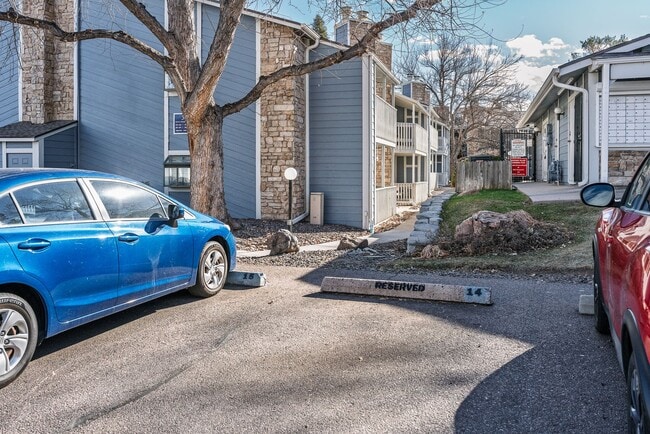 Building Photo - CHARMING 1-BED CONDO NEAR HIGHLINE CANAL TRAIL, $0 DEPOSIT OPTION