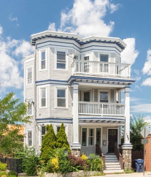 Building Photo - 123 Boston St