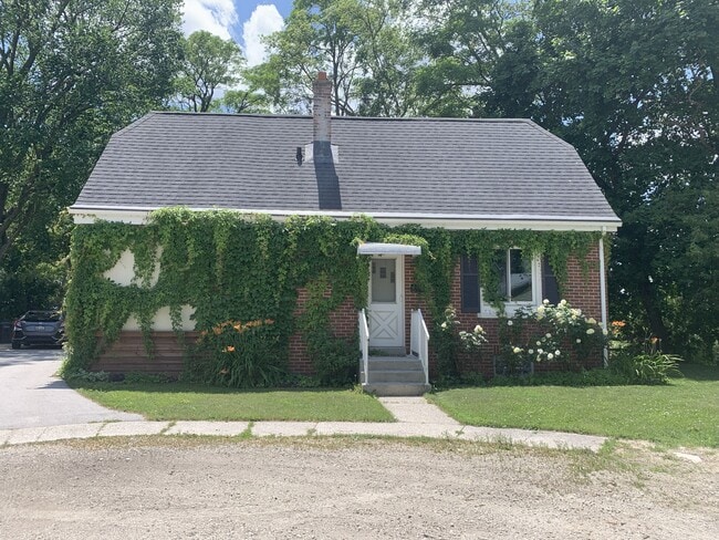 Primary Photo - 2 Boldt Ct