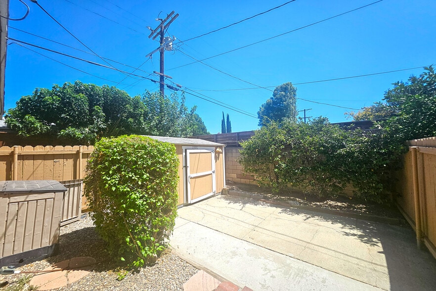 Building Photo - 6946 Jellico Ave