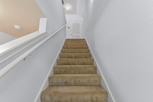 Building Photo - 2711 Polk St