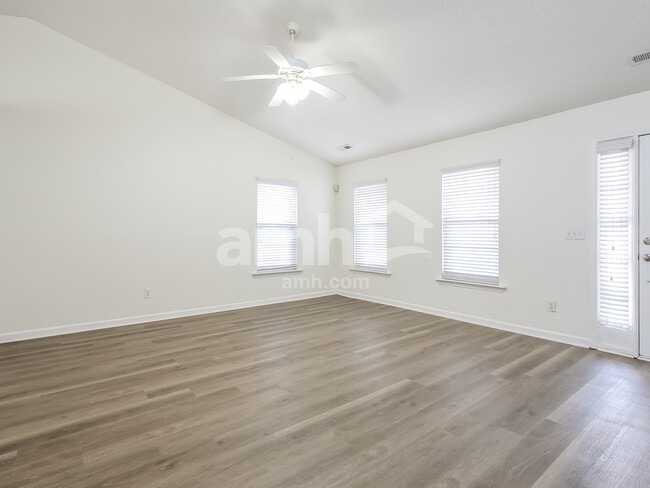 Building Photo - 704 Bent Hollow Ct