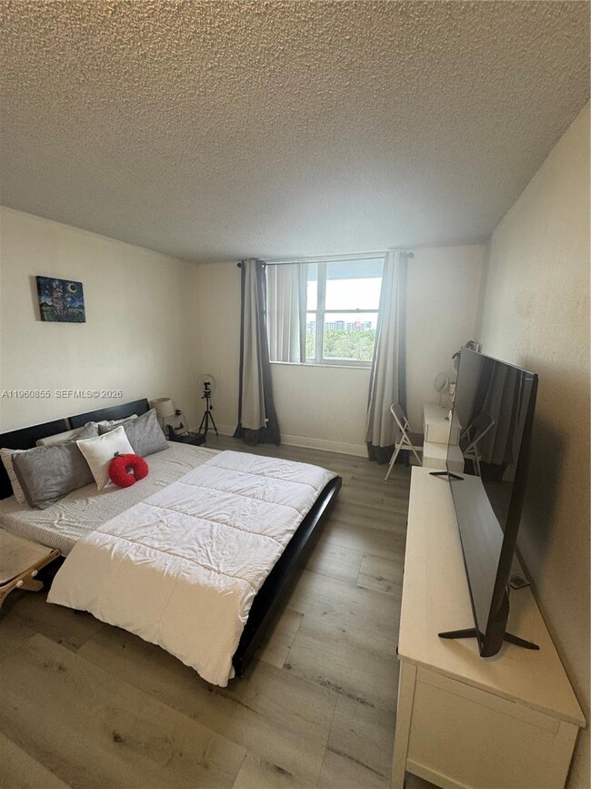 Building Photo - 1805 Sans Souci Blvd