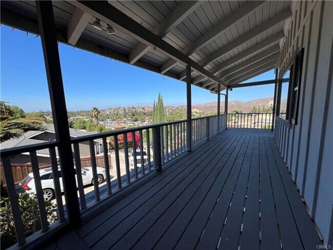 Building Photo - One-of-a-Kind Home with Stunning Views and...