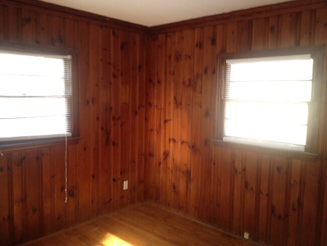 Building Photo - **AVAILABLE NOW**Nice 3 Bedroom / 1 Bathroom Home for Rent in Columbus, GA***