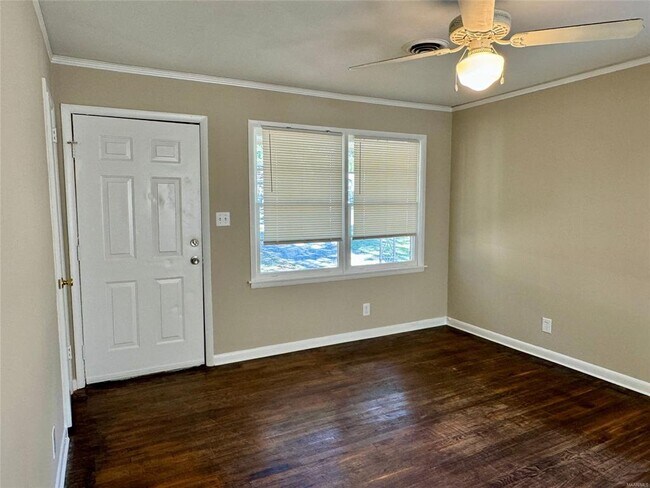 Building Photo - 3208 Durham Dr