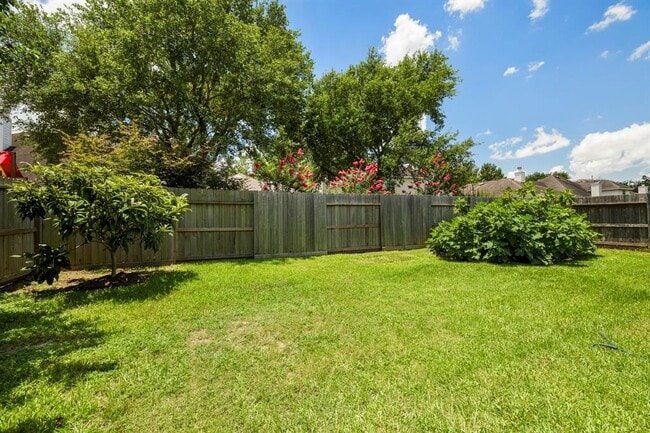 Building Photo - 5030 Birch Manor Ln