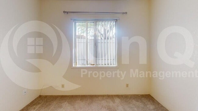 Building Photo - 2705 N Orchard Ave