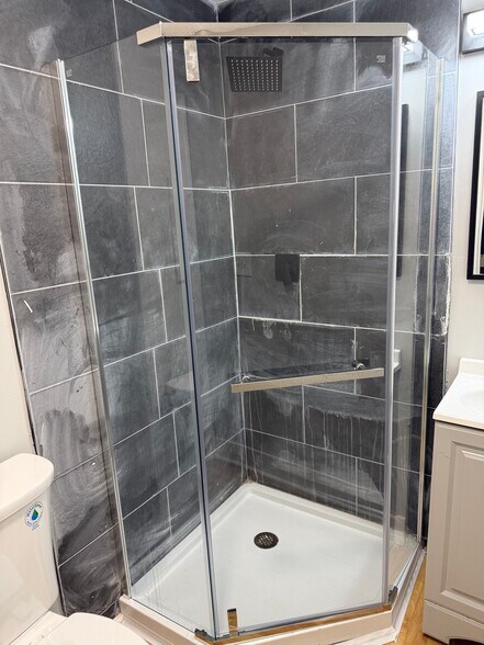 Building Photo - 1628 Benhill Ave