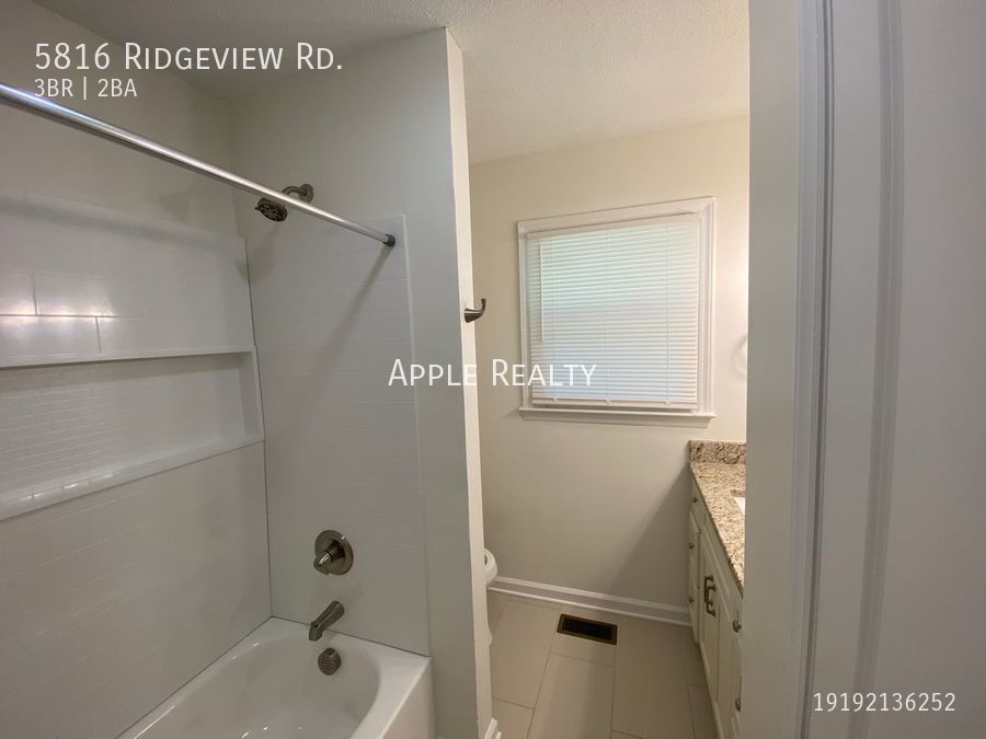 Building Photo - 5816 Ridgeview Rd