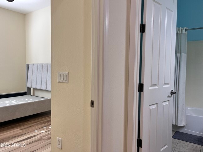 Building Photo - 2208 E Indian Wells Dr