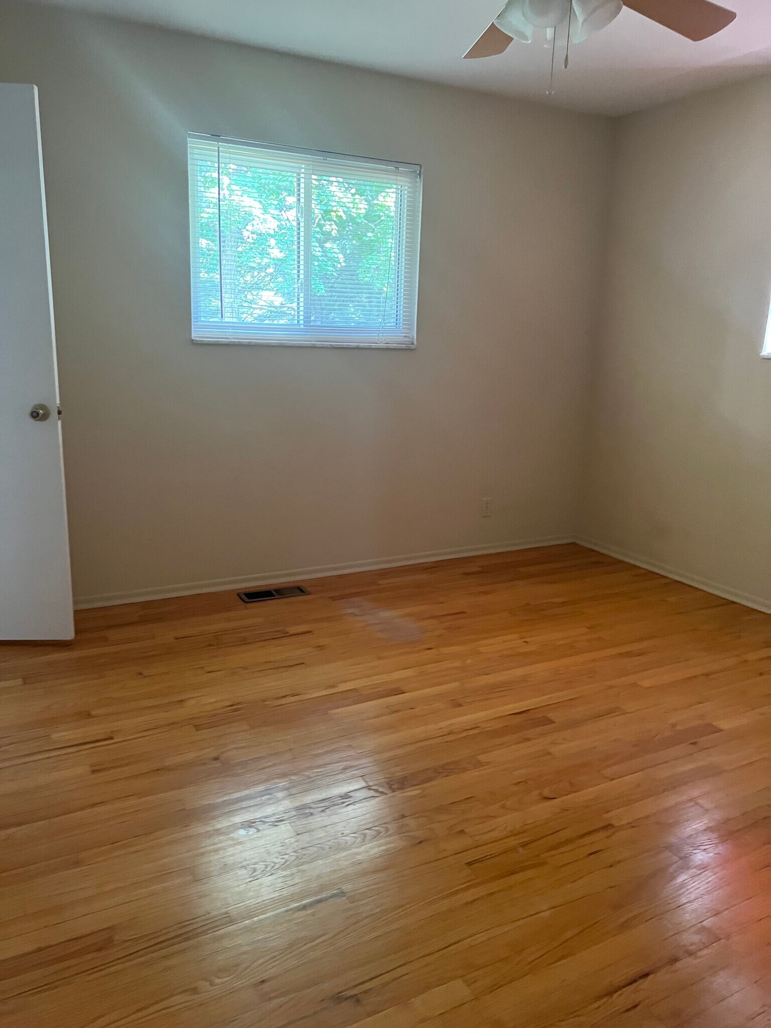Building Photo - 524 Ranch Dr