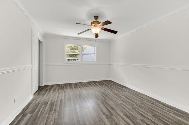 Building Photo - 3252 87th St