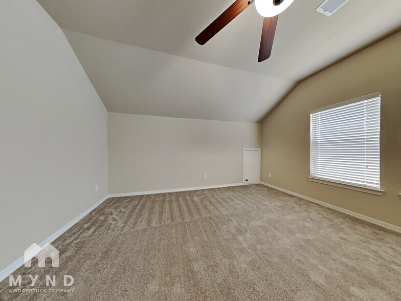 Building Photo - 4463 Diamante Dr
