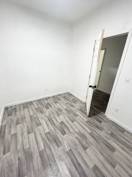 Building Photo - G3447 Barth St