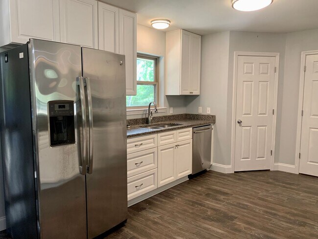 Building Photo - 3BD/BA House for Lease off Hwy 1065 in Independence