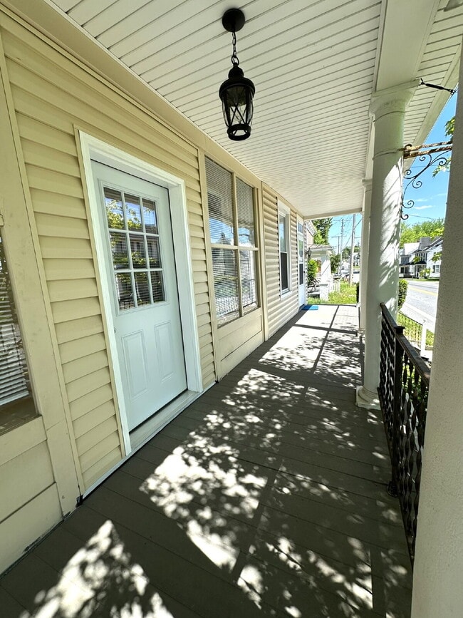 Building Photo - Huge 2-Bedroom Apartment in Westminster