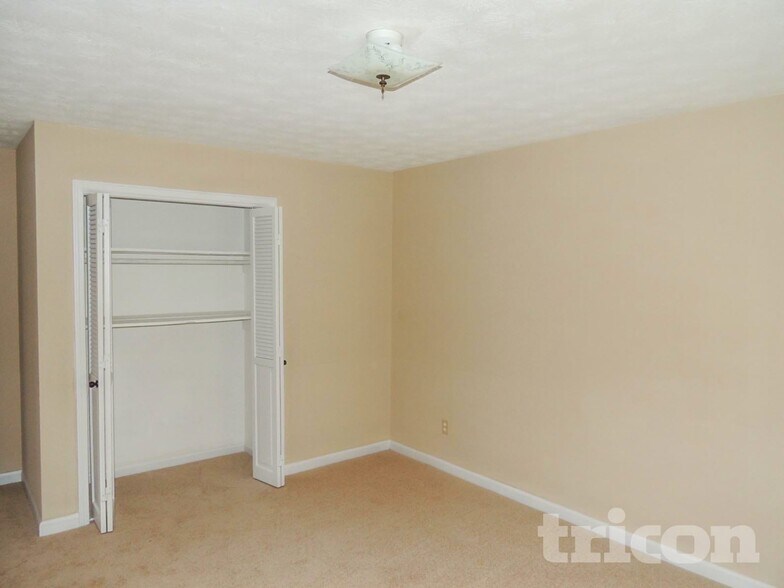 Building Photo - 1431 Tall Pines Dr
