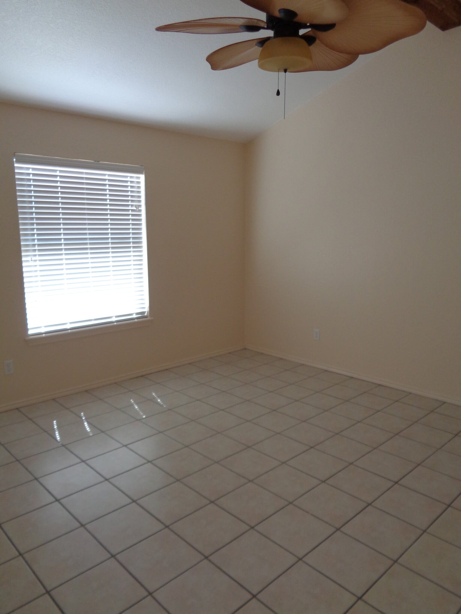 Master bedroom - 15414 Grass Cay Ct