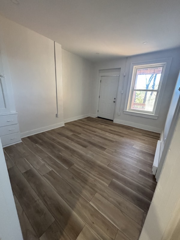 Building Photo - 96 Chestnut St