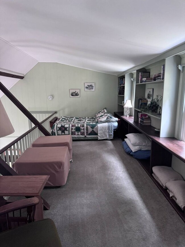 Building Photo - Waterfront Georgetown 3 Bed