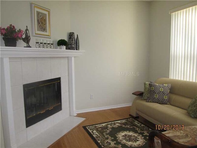 Building Photo - PRISTINE 3/2 one story home in Errol Estates!