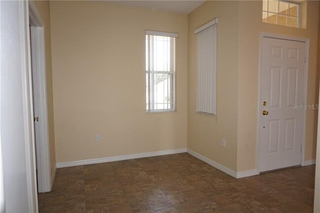 Building Photo - 817 Terranova Rd