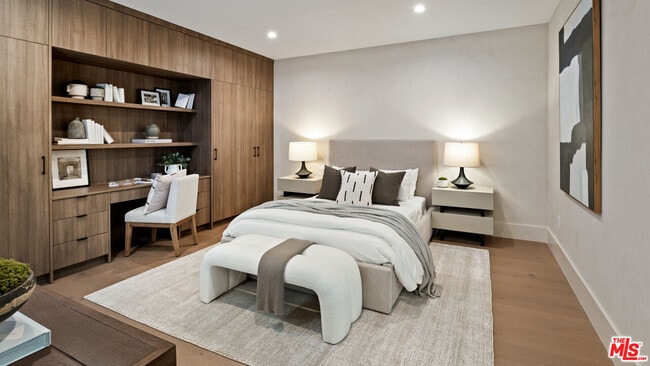 Building Photo - 565 Toyopa Dr