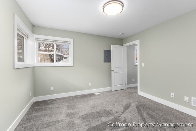 Building Photo - 810 Benson Ave NE