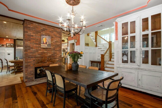 Building Photo - 314 Haverstraw Rd