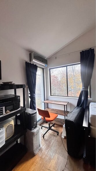 Building Photo - 148 Cat Rock Rd