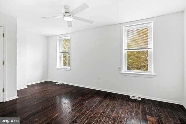 Building Photo - 308 N 39th St