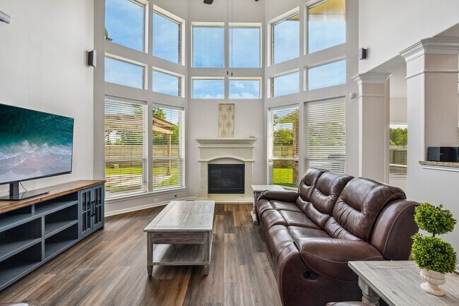 Building Photo - 28134 Kudzu Dr