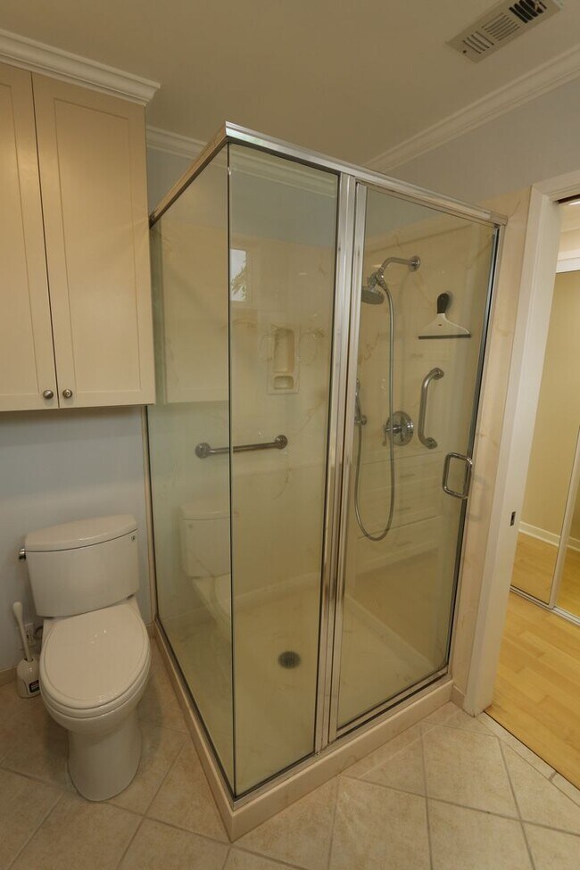 Building Photo - Westchester Home in Kentwood Neighborhood