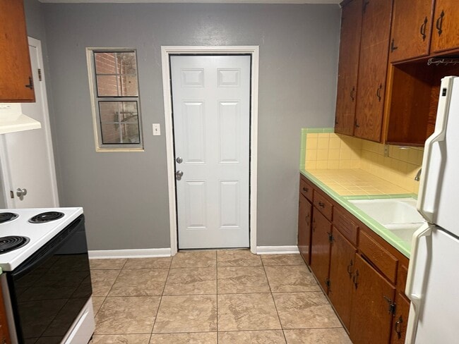 Building Photo - Levy Park/MIDTOWN