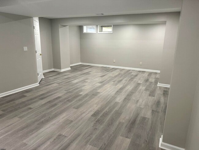 Building Photo - 110 Red Bank Dr