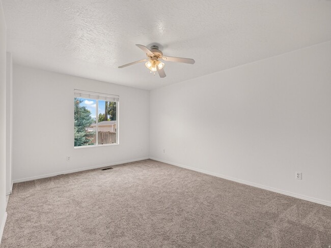 Building Photo - 949 W 1800 N