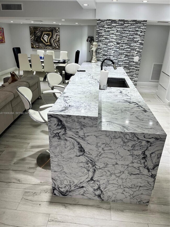 Building Photo - 300 Three Islands Boulevard