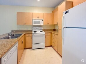 Building Photo - Spacious Studio w/ Washer/Dryer In-Unit, P...