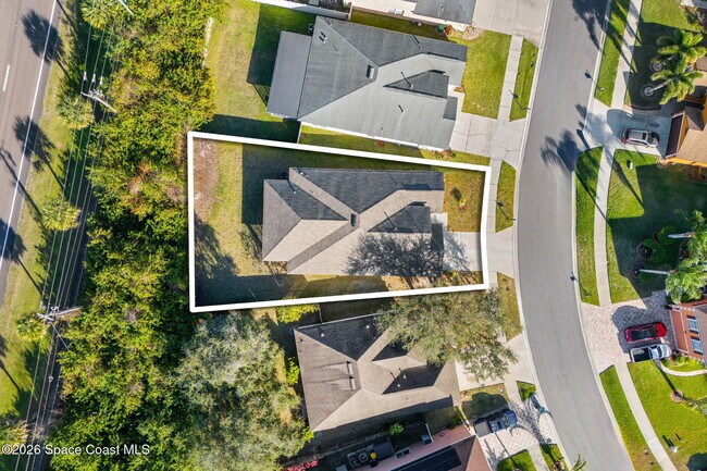 Building Photo - 4426 Four Lakes Dr