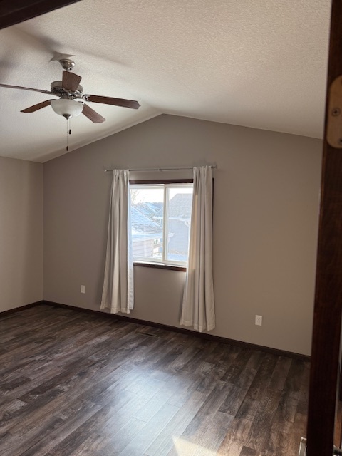 Master bedroom - 5445 Florence Dr NW