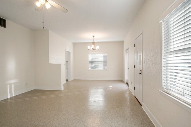 Building Photo - 1647 Lake Ella Dr