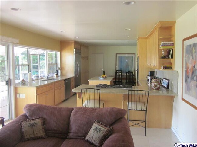 Building Photo - 2716 Ridgepine Dr