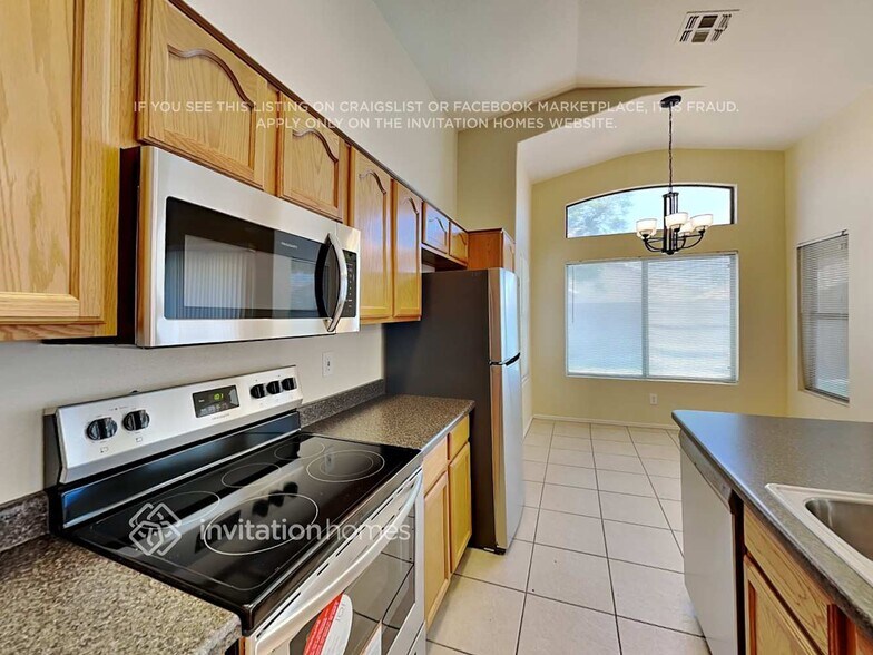 Building Photo - 8609 W Mission Ln