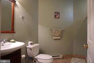 Building Photo - 331 Quail Dr N