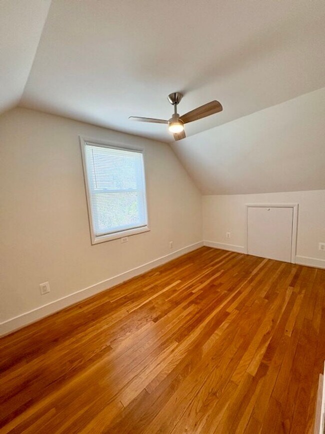 Building Photo - 6007 Crawford Dr