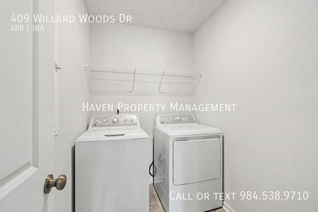 Building Photo - 409 Willard Wds Dr