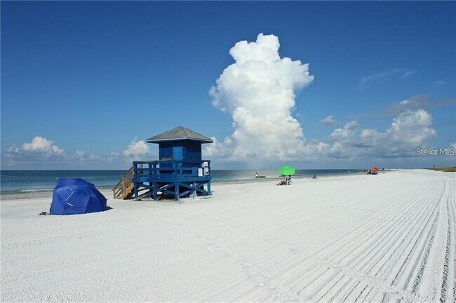 Building Photo - 4140 Central Sarasota Pkwy