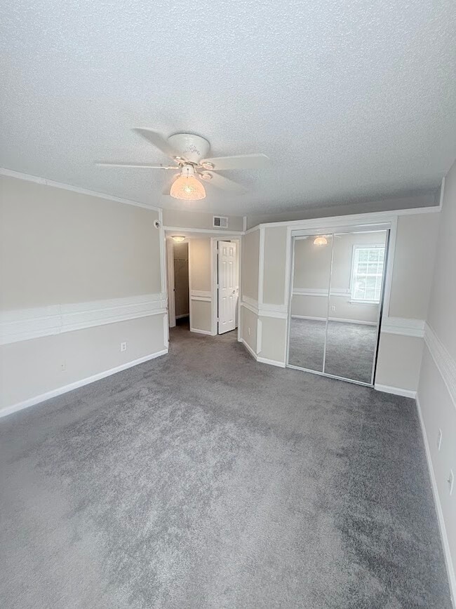 Building Photo - 8558 Hopkins Cir
