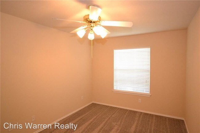 Building Photo - 504 Lafayette Square Dr